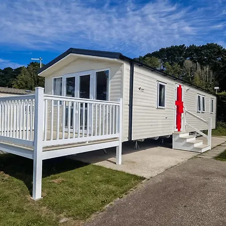 Dog Friendly 8 Berth Static Caravan Newquay Newquay (Cornwall)