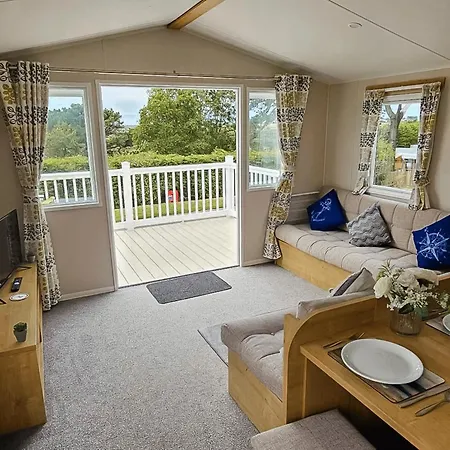Dog Friendly 8 Berth Static Caravan Newquay Holiday home *